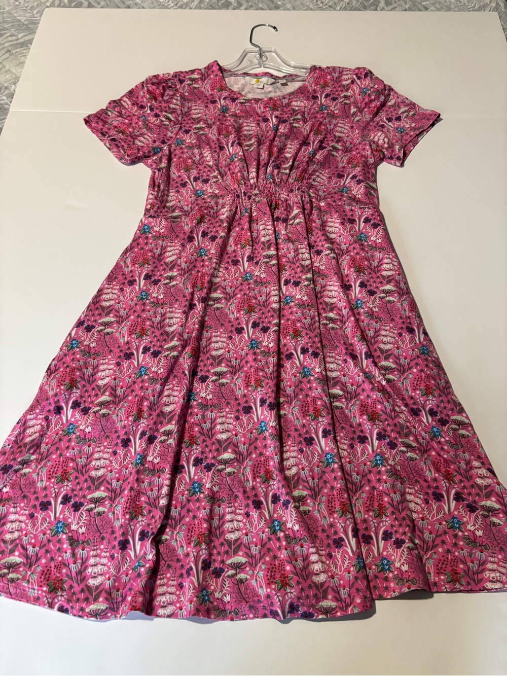 Boden Crew Neck Jersey Dress Pink Floral Smocked Waist Short Sleeve - Size 6 - Picture 4 of 8